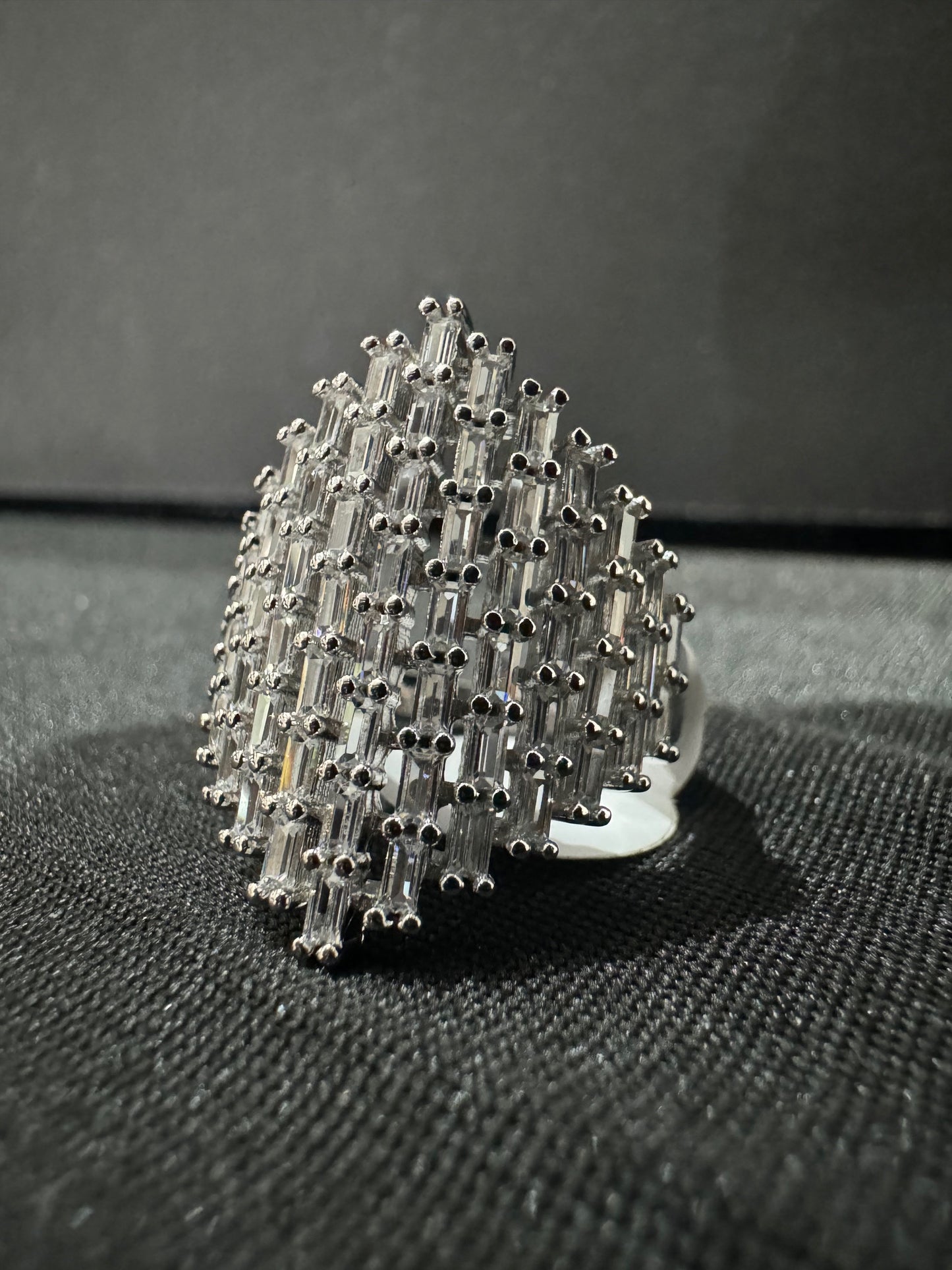 Item 22: Ladies Diamond Ring