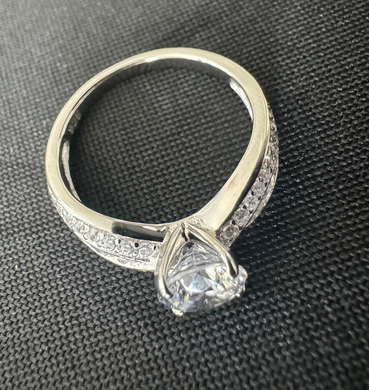Item 27: Ladies Solitaire Diamond Ring
