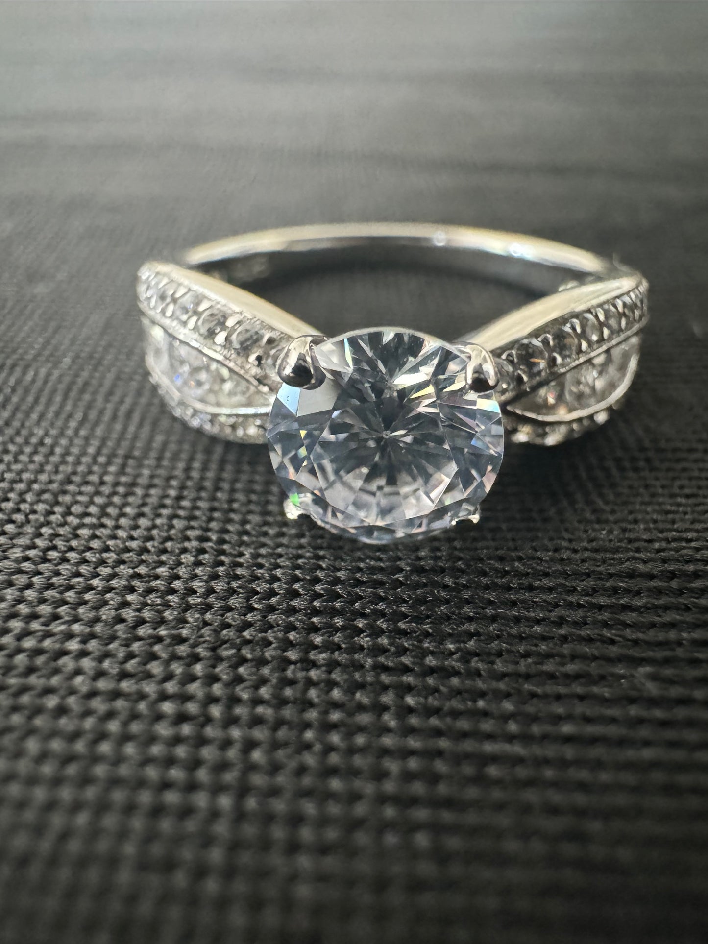 Item 27: Ladies Solitaire Diamond Ring