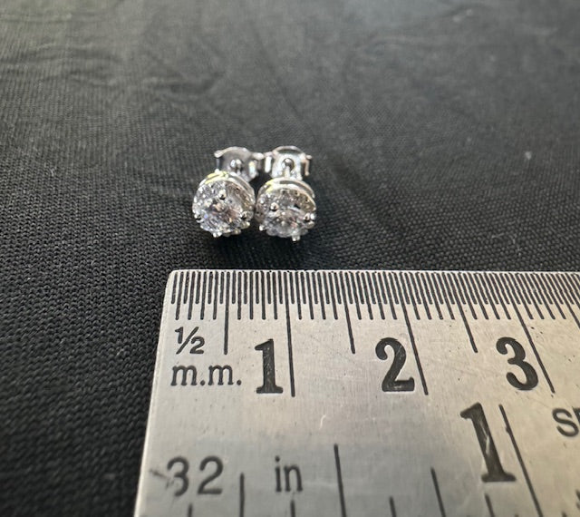 Item 58: Diamond Round Studs