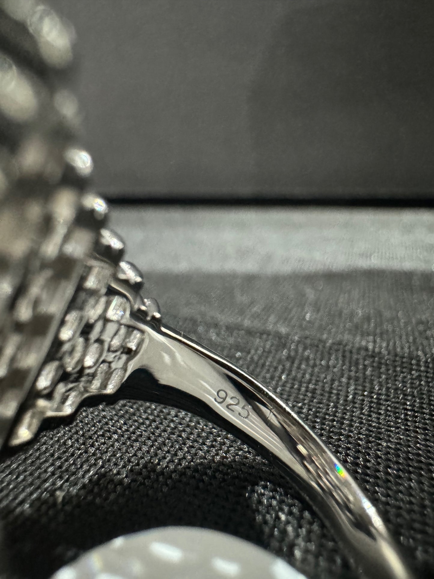 Item 22: Ladies Diamond Ring