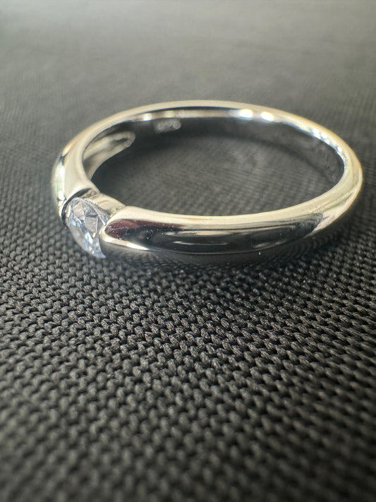Item 26: Ladies Diamond Band
