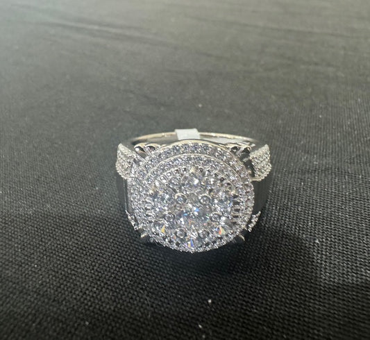 Item 33: Men's Circular Diamond Ring