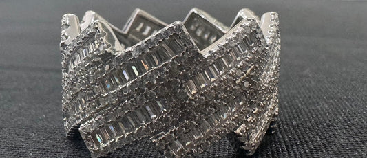 Item 34: Mens Diamond Crown Ring