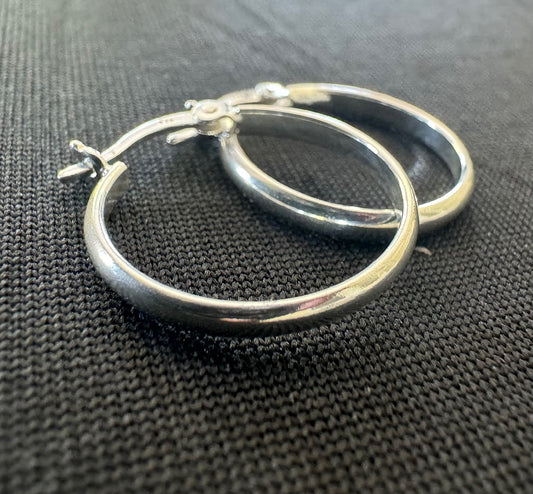 Item 49: Small Silver Hoops