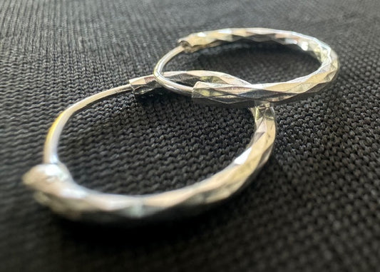 Item 51: Ladies Diamond Cut Hoops small