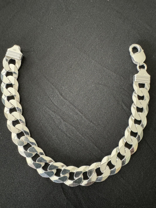 Item 6: Cuban linked  MENS BRACELET