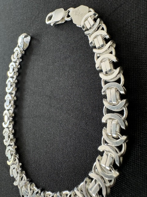 Item 11: Interlinked bracelet